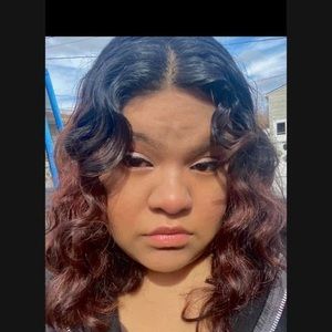 Meet your Posher, Angie